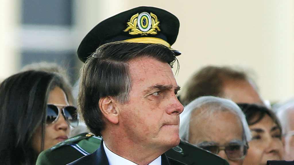 Bolsonaro retoma tom golpista e pede cerco de apoiadores a se&ccedil;&otilde;es eleitorais  no 2&ordm; turno
